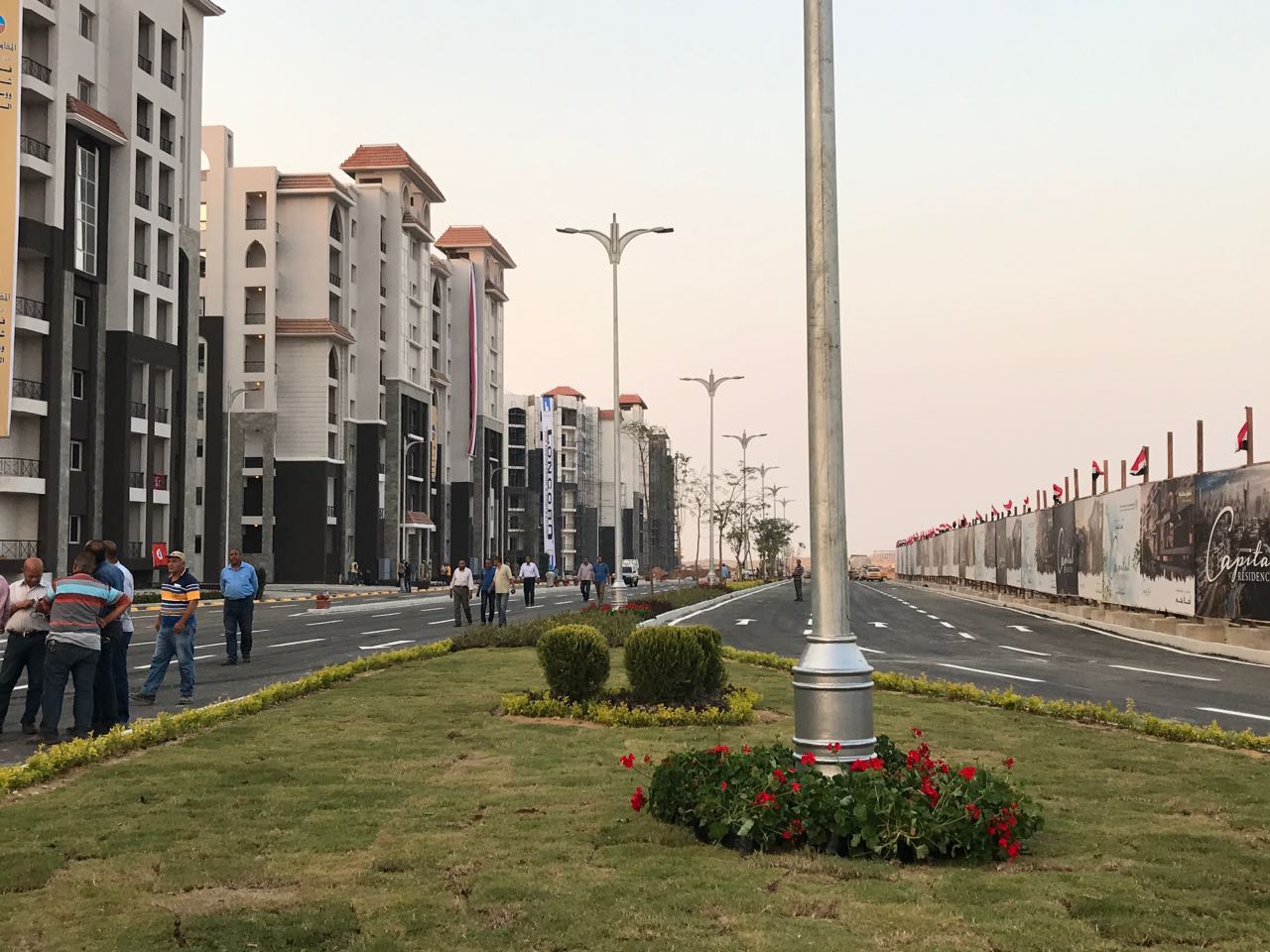 طريق وتنسيق موقع بالعاصمة الإدارية الجديدة